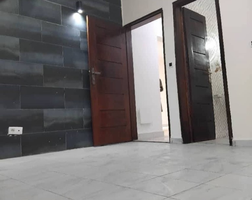 2 CHAMBRES SALON A LOUER ABIDJAN COCODY RIVIERA FAYA JULES VERNE APRÈS LE LAAVAGE DJACK