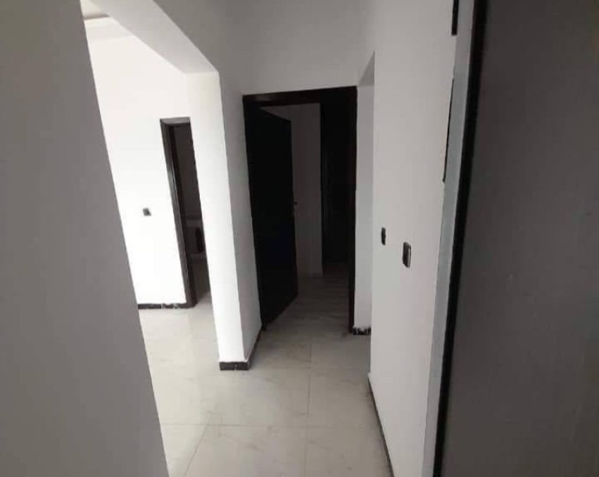 2 CHAMBRES SALON A LOUER Bingerville Feh Késsé
