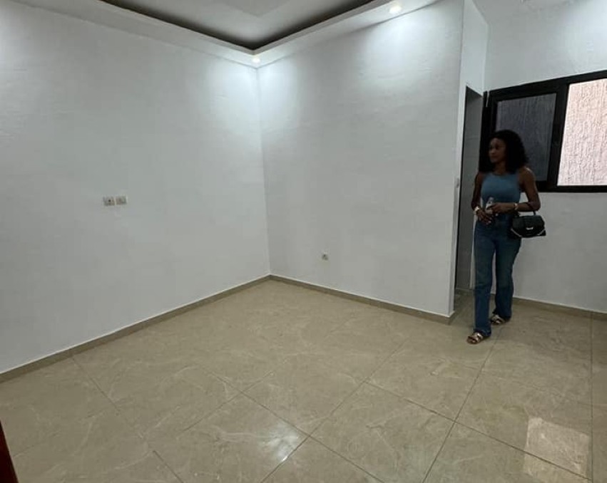 2 CHAMBRES SALON A LOUER ABIDJAN COCODY RIVIERA FAYA NOUVELLE CONSTRUCTION
