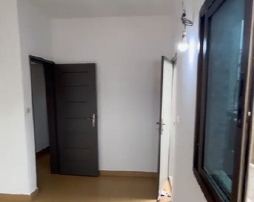 1 CHAMBRE SALON A LOUER ABIDJAN KOUMASS ZOÉ BRUNO QUARTIER  ( SOWETO )  hôtel Bauleme
